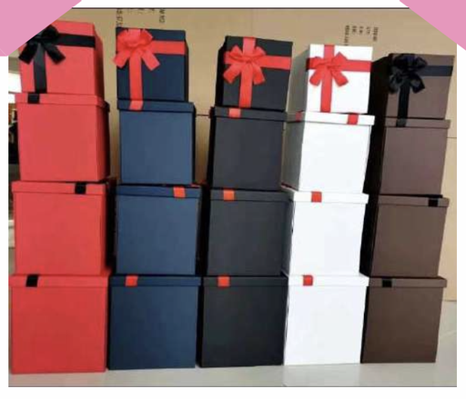 CAJAS CUADRADA EXPLOSIVA CON LAZO
